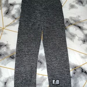 Celestial Bodiez Booty Scrunch Cropped Leggings